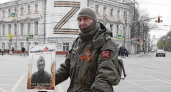  "Бессмертный полк" не сдается: доброволец вышел в центр Ярославля с портретом героя ВОВ
